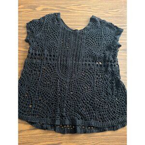 Black see through scoop neck short cap sleeved knitted crocheted top